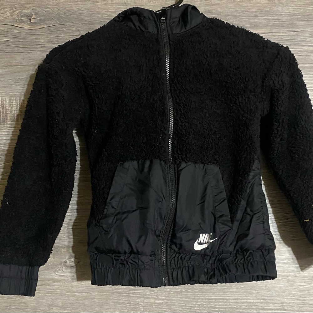 Nike Youth Black Jacket  Fleece Attached Hood Zip Front Pockets Size XS 4/5
